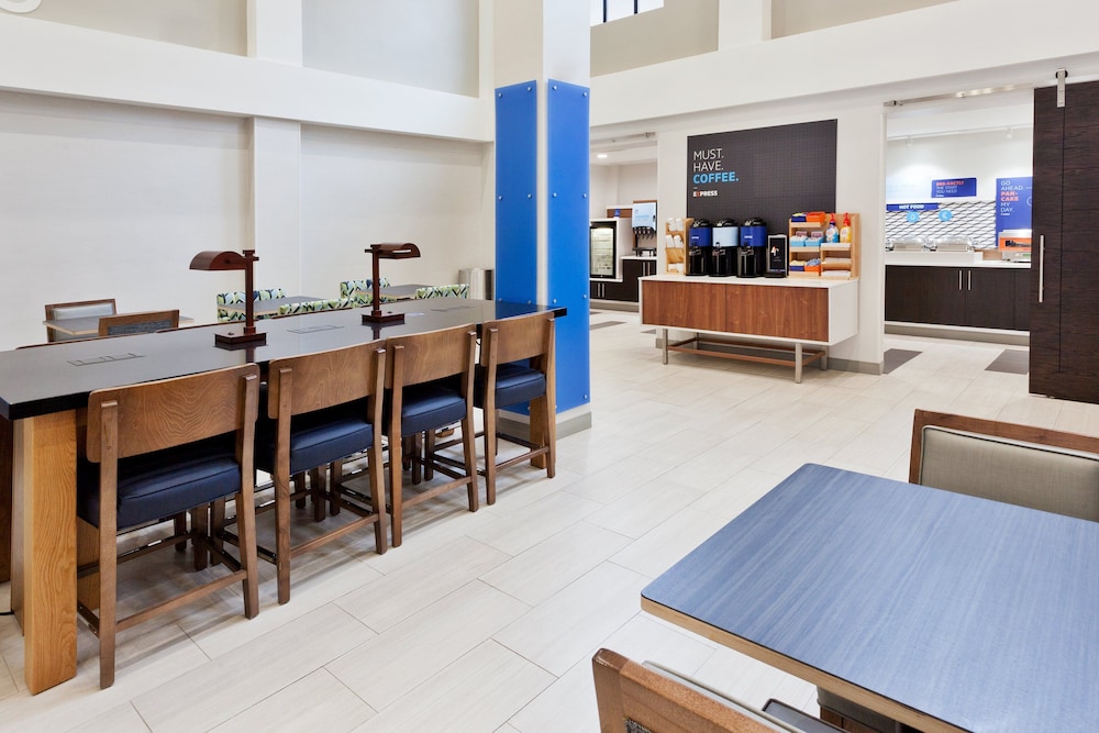 Holiday Inn Express Suites Montgomery E Eastchase 41/52