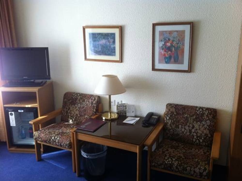 Hotel Schumacher Dusseldorf 50/66