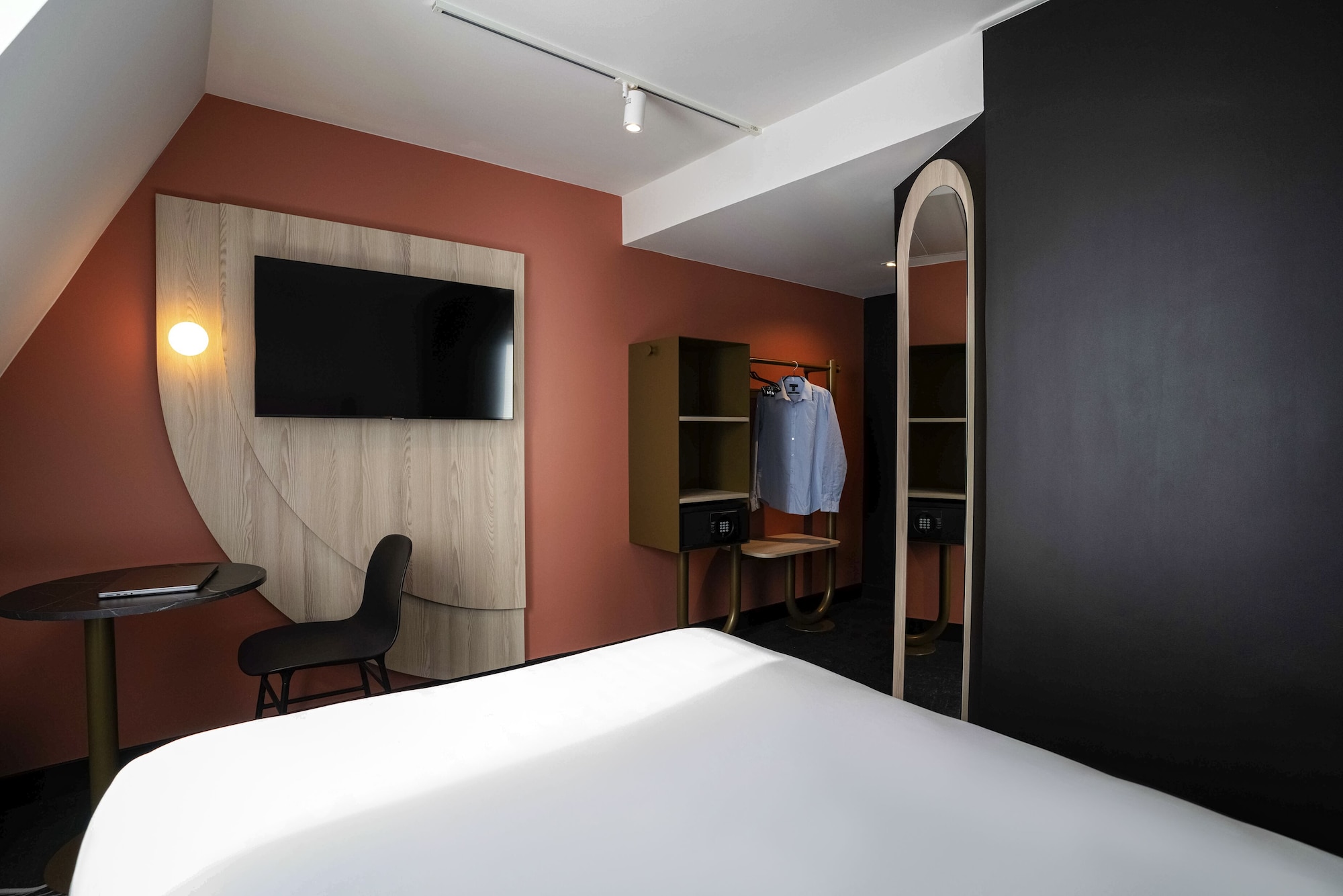 STANDARD, SINGLE BED