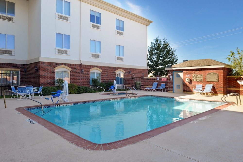 Holiday Inn Express Hotel And Suites Abilene Mall South 9/75