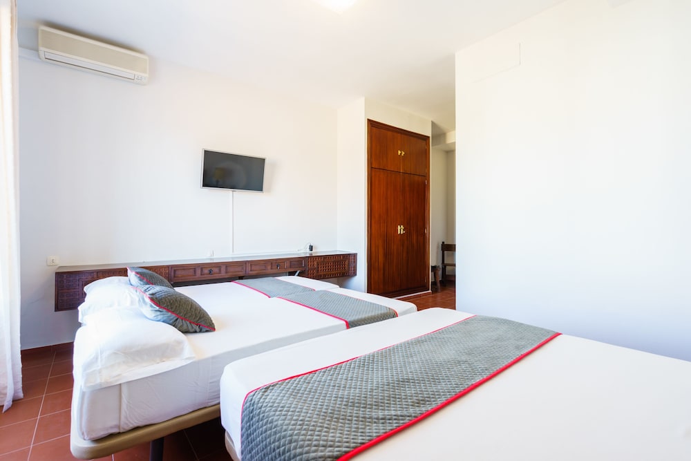 OYO HOTEL LAS CUMBRES 15/39