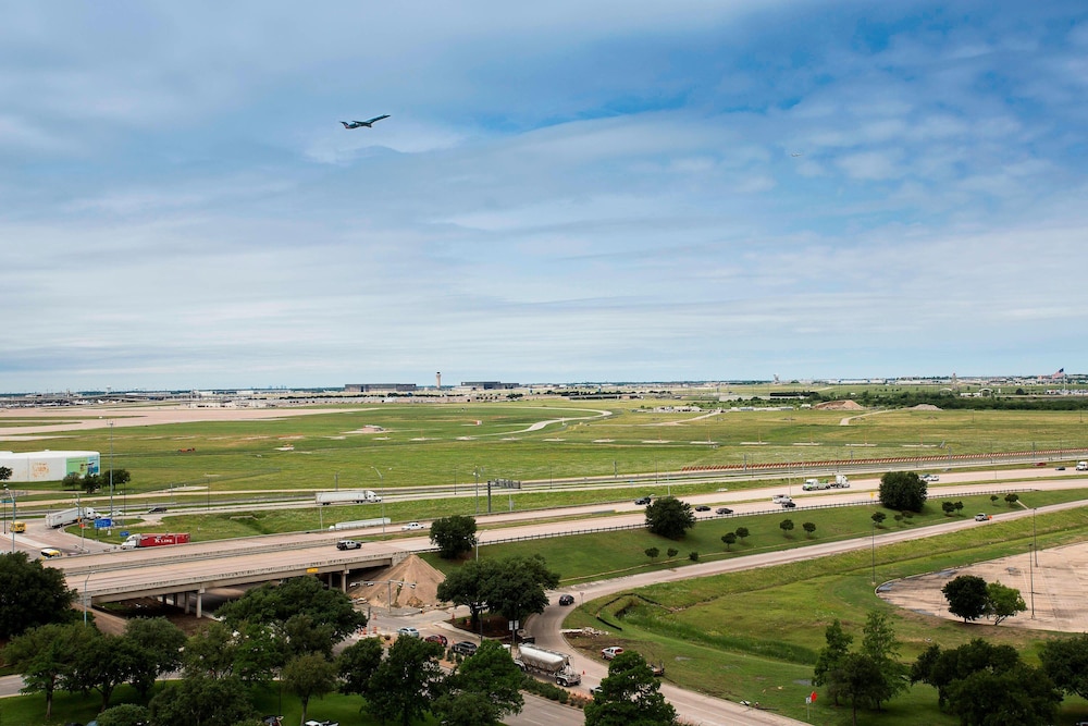 Dallas Fort Worth Airport Marriott 21/60