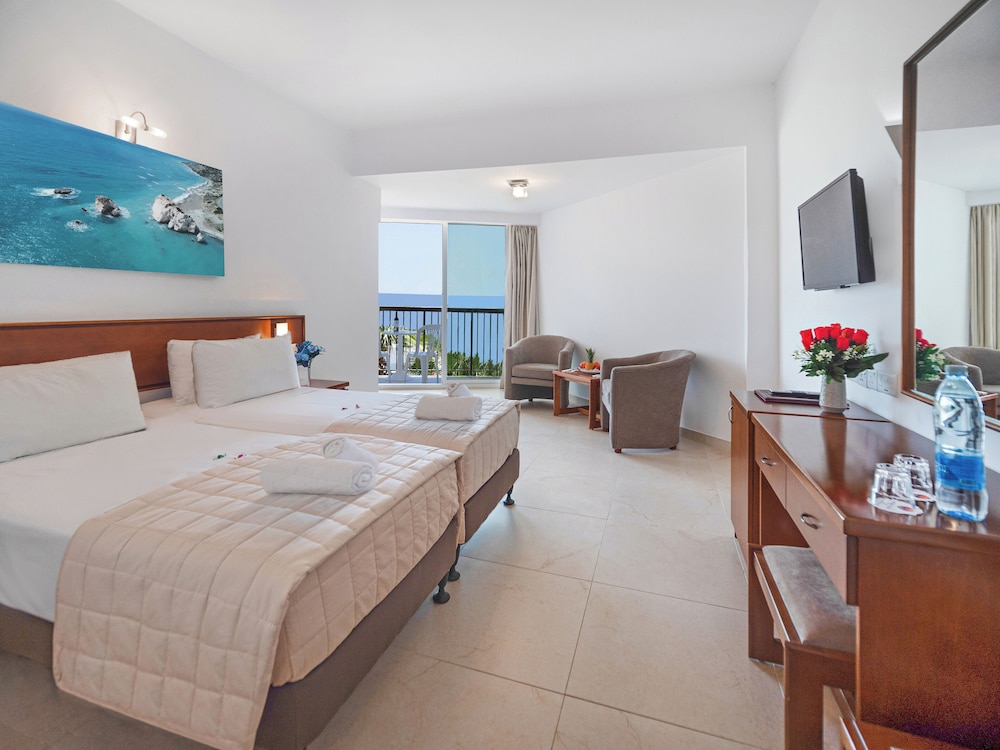 غرفة قياسية بسرير مزدوج أو سريرين منفصلين بإطلالة على البحر بشرفة، Avlida Hotel 3/7