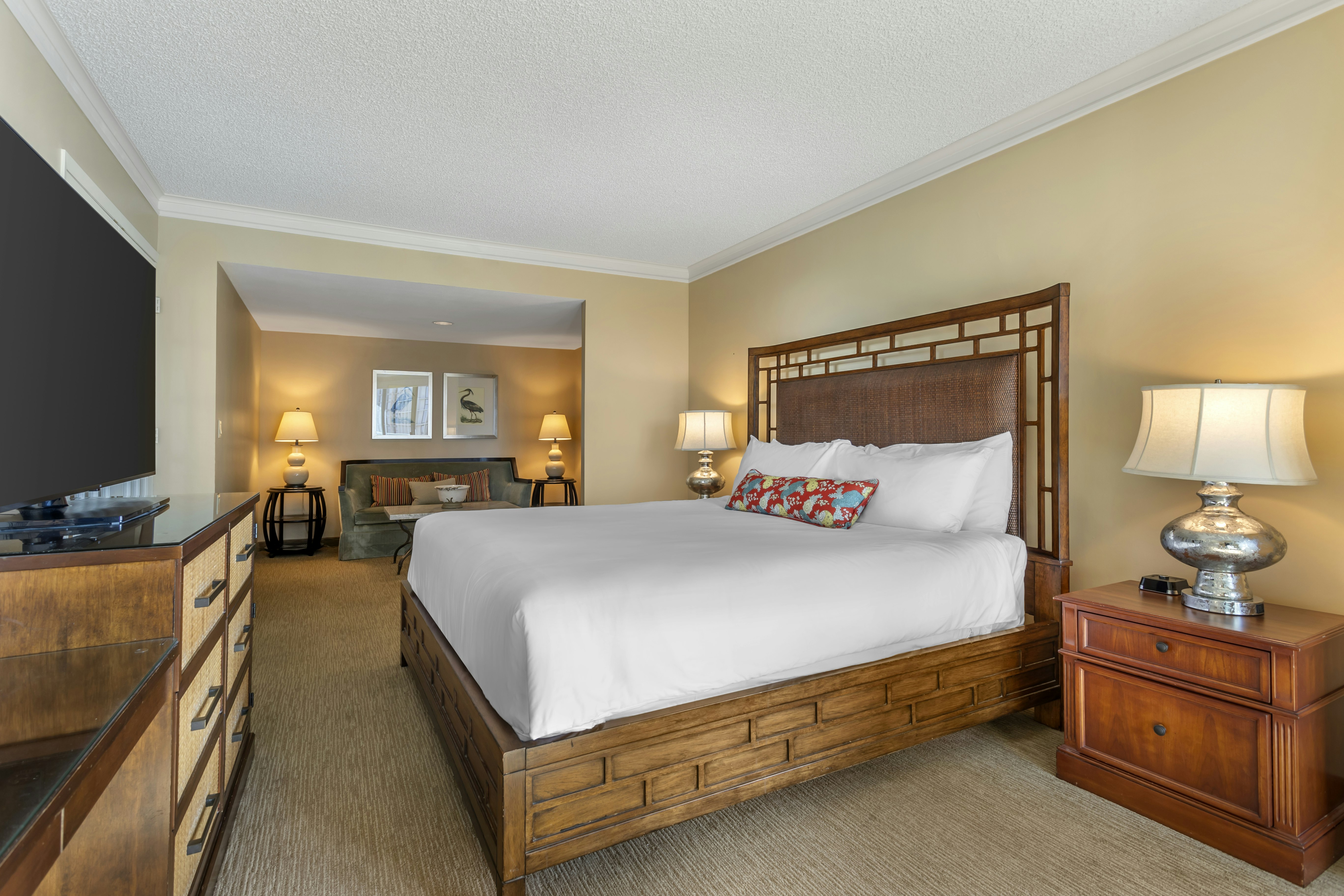King Bed, Bay Front