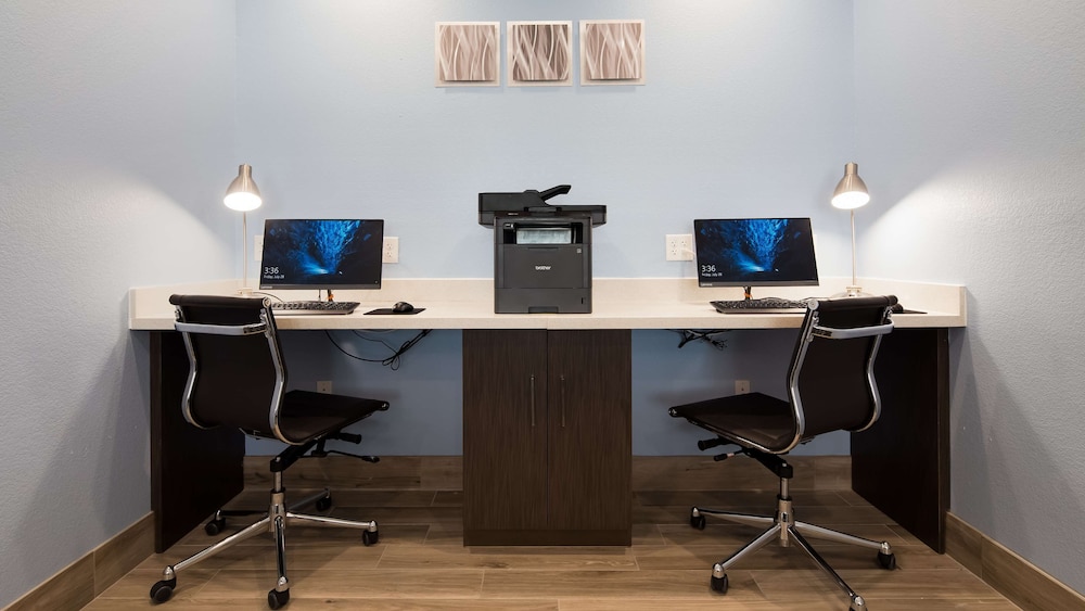 Best Western Plus Buda Austin Inn and Suites 32/35