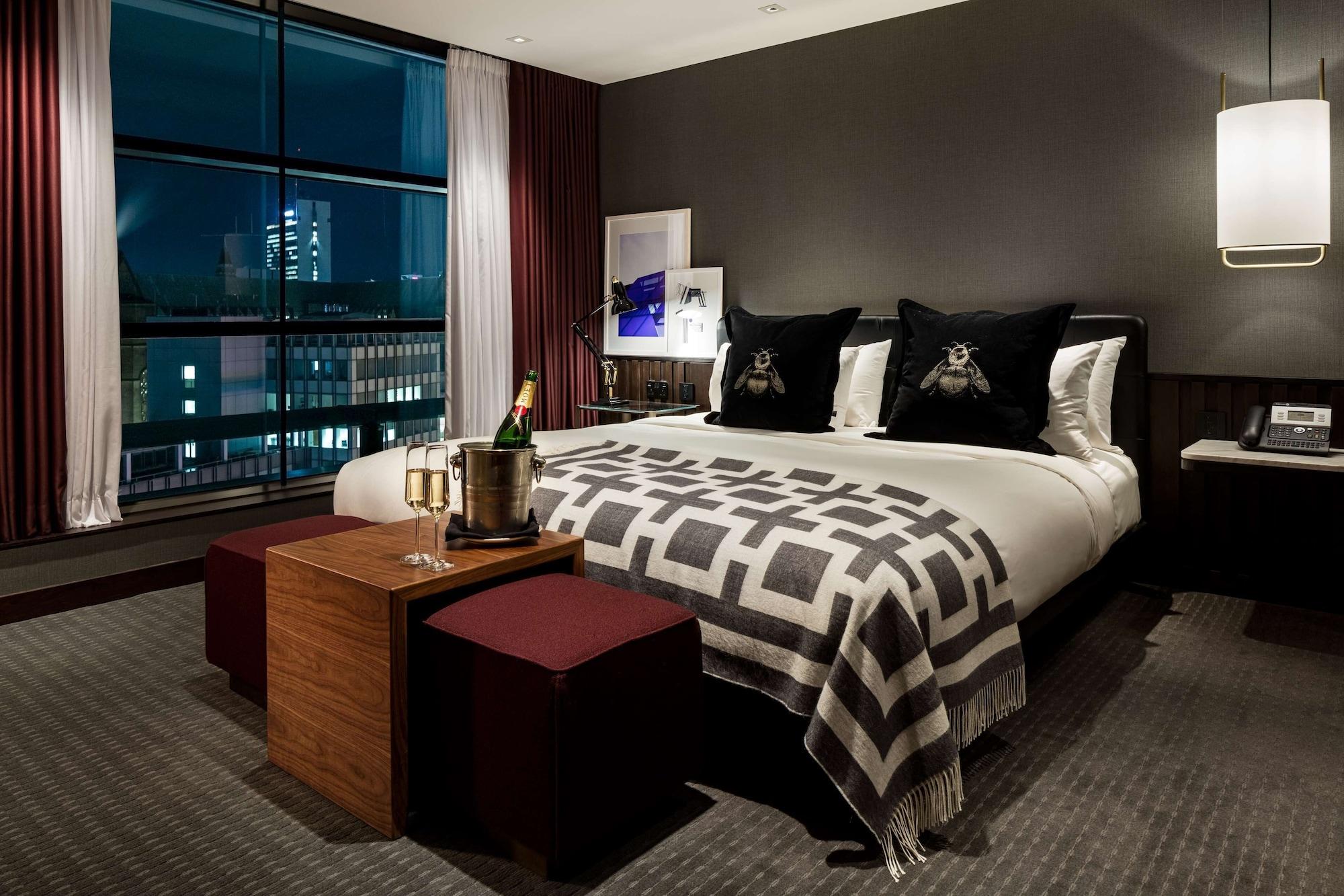 2 Bedrooms, Penthouse, Suite