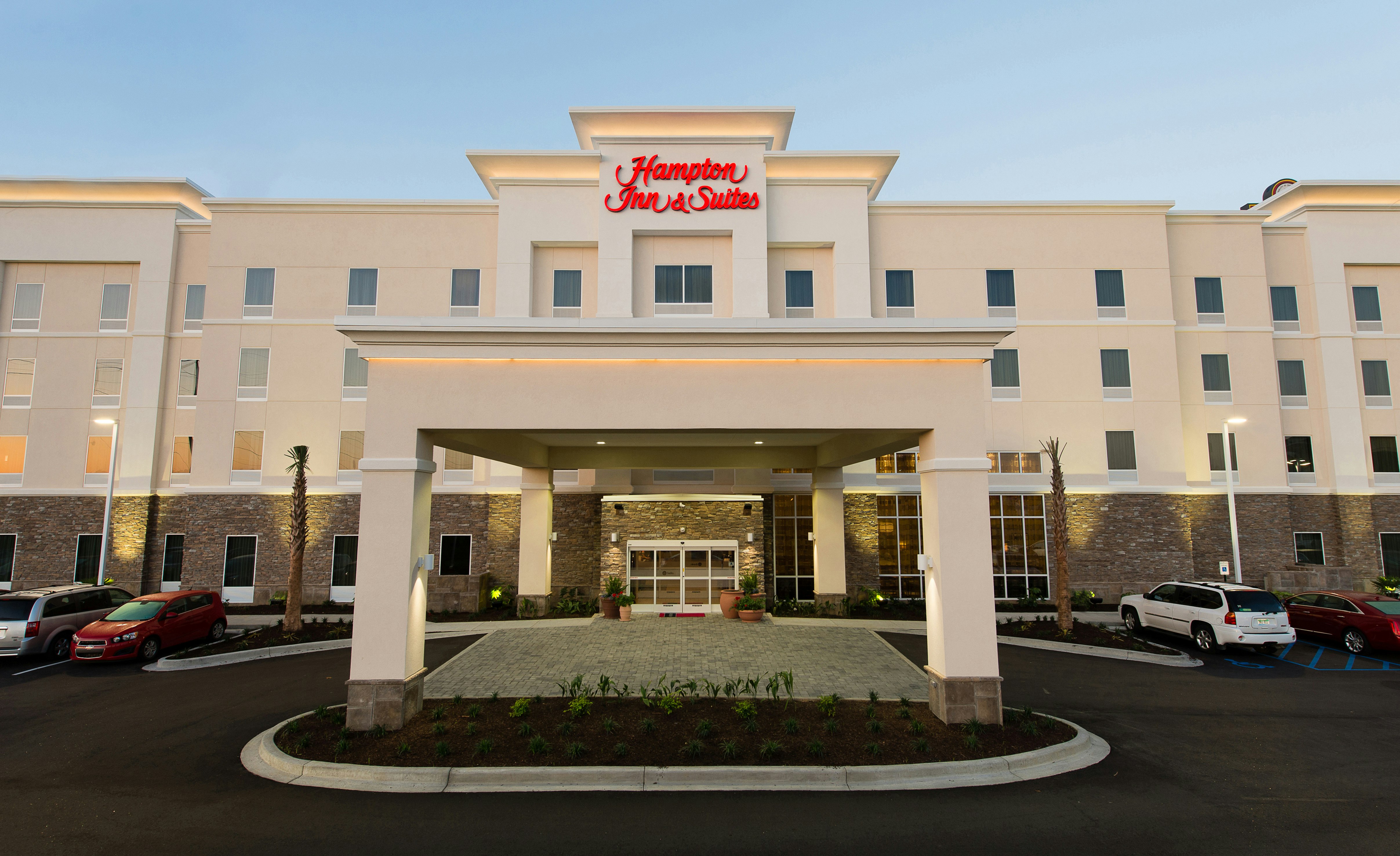 Hampton Inn & Suites Orangeburg 27/29