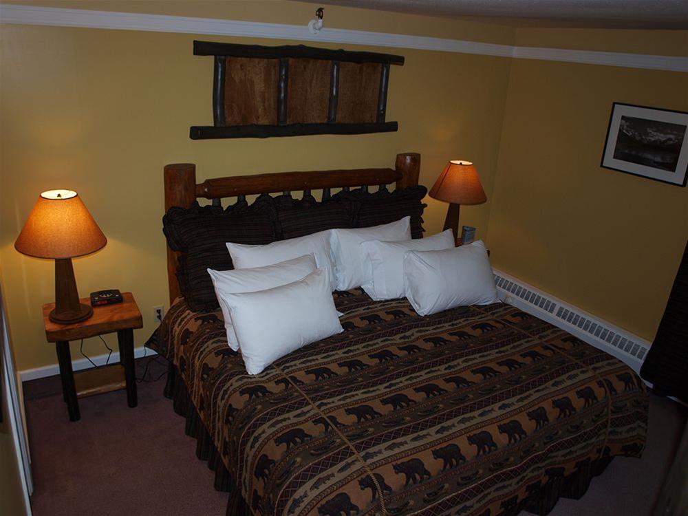 Astoria Hotel 39/50