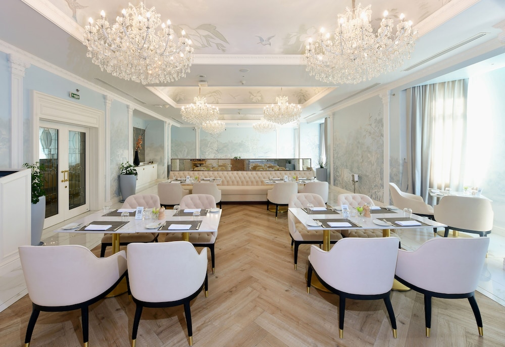 Al Aziziyah Boutique Hotel 57/69