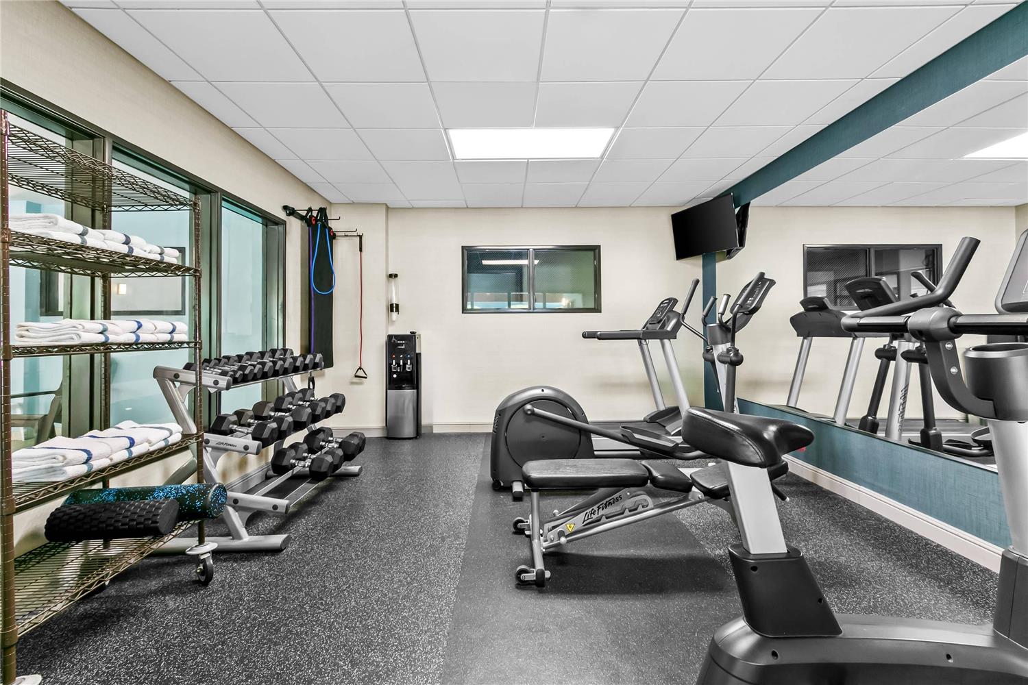 Comfort Inn & Suites Grand Blanc/Flint 11/25