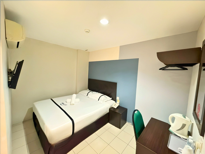 Room, Double Bed