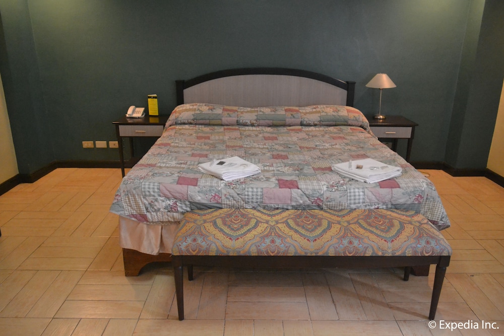 Tagaytay Country Hotel 14/57