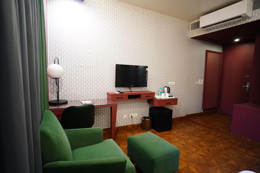 The Grand Vikalp 40/50