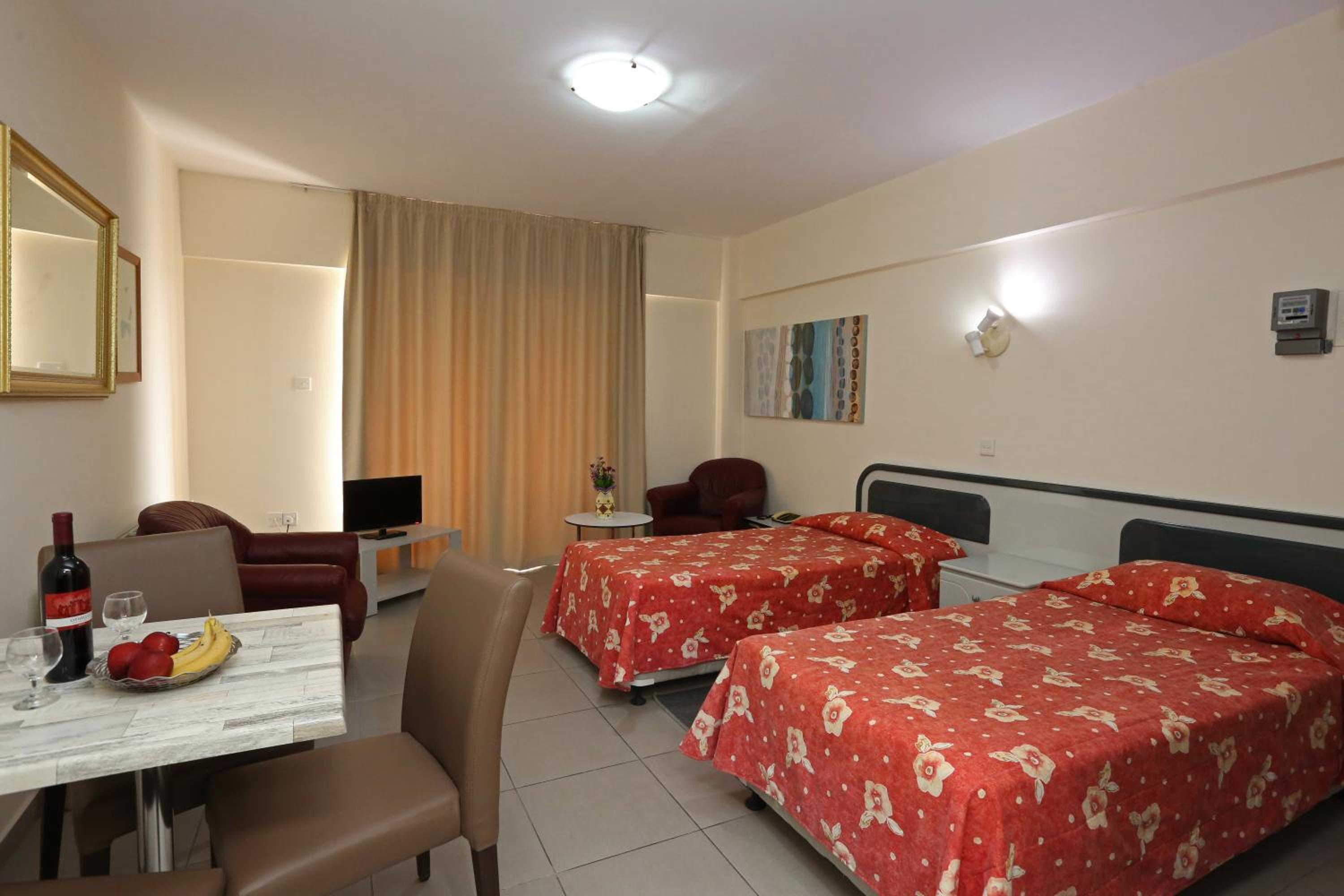 Sunquest Gardens Holiday Resort 11/51