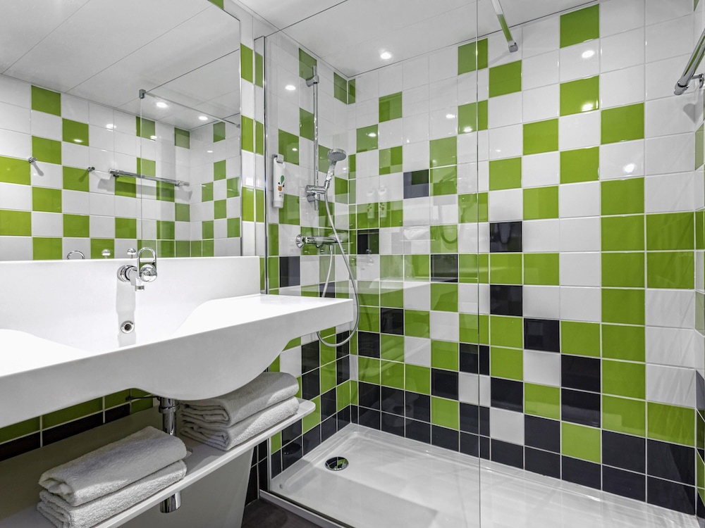Ibis Styles Avignon Sud 63/64