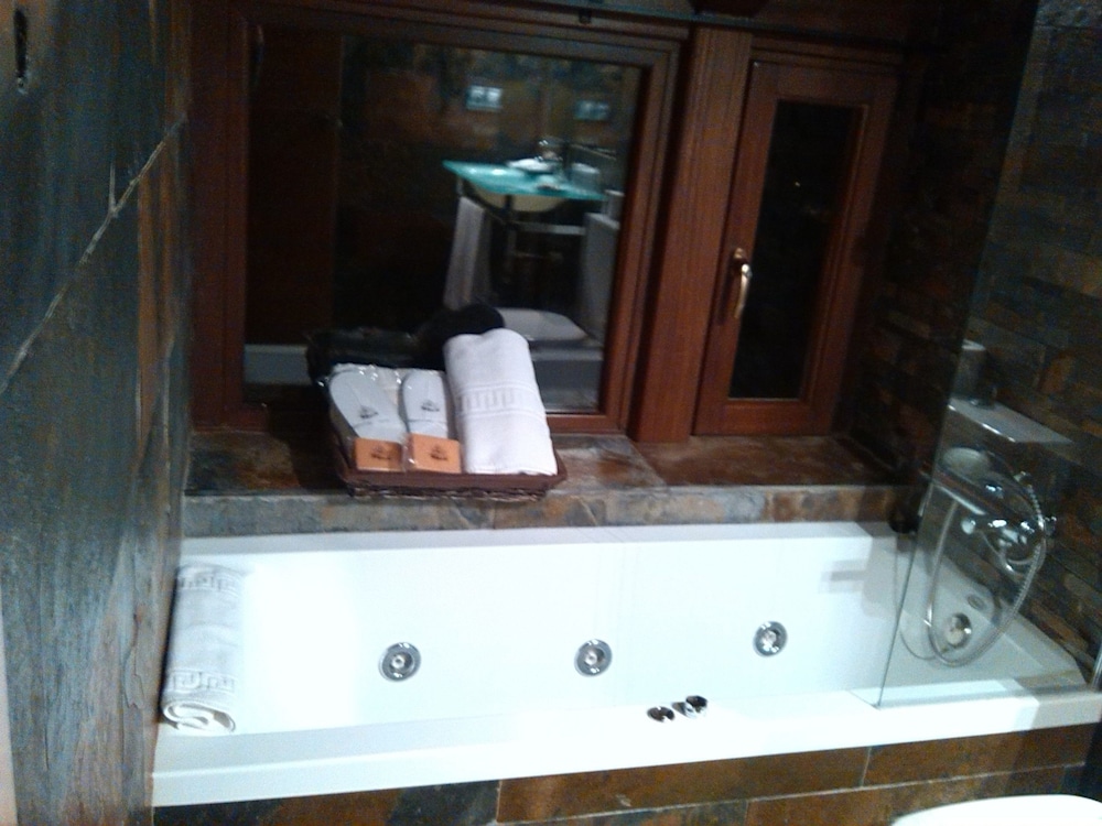 Villadesella Hotel 12/36