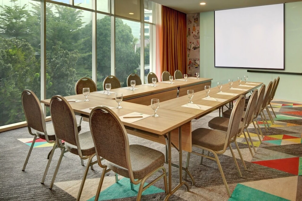 Ibis Styles Makassar Sam Ratulangi 40/41