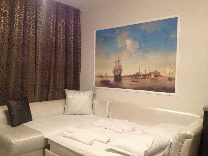 2 Bedrooms, Apartment