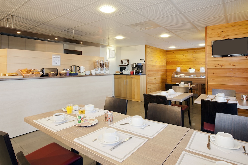 restaurant-cafeteria