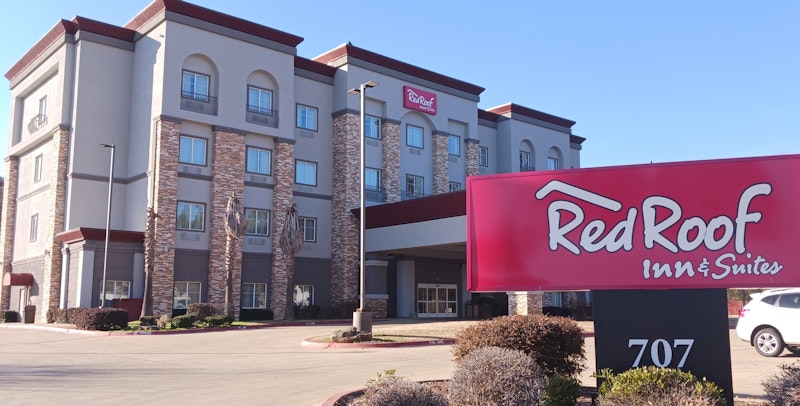 Red Roof Inn and Suites Longview 3/26