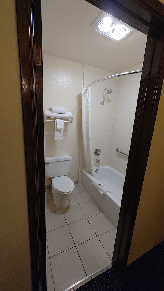 Days Inn by Wyndham Pocatello University Area 11/30