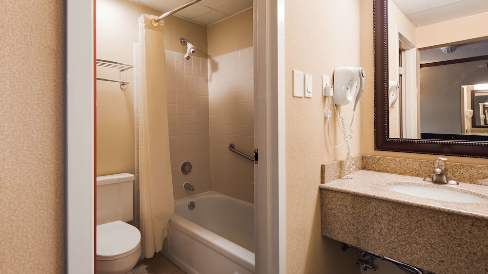 Best Western Fort Washington Inn 26/69
