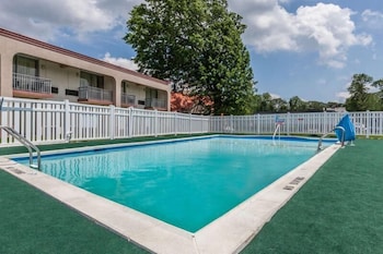 Motel6 Lawrenceville, NJ 27/40