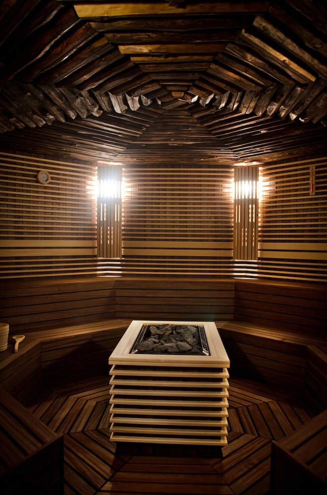 Royal Castle Design and Spa Hotel 17/50