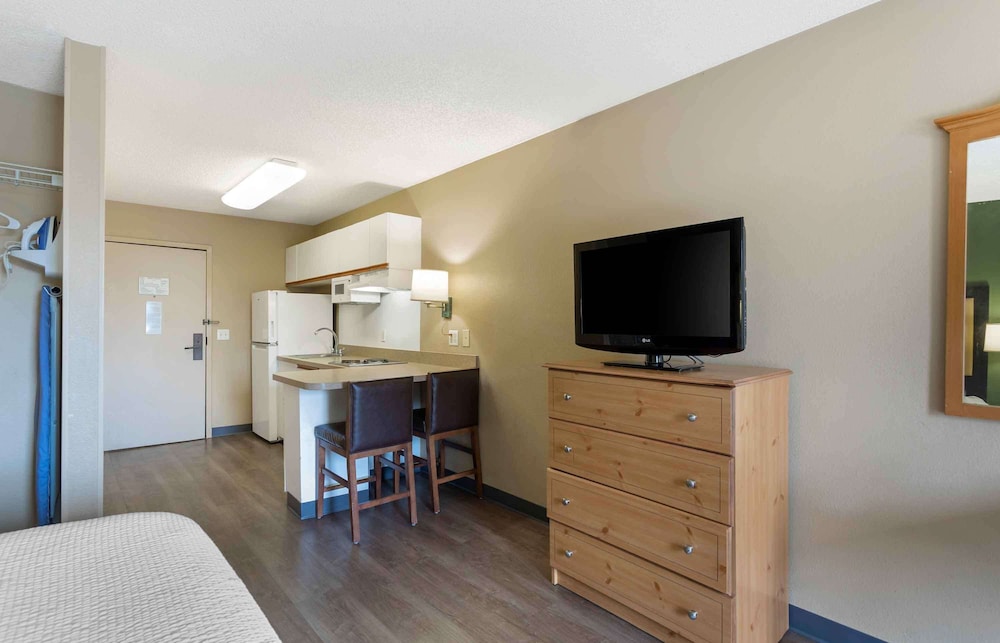 Studio 6 Extended Stay Memphis Airport TN 36/52