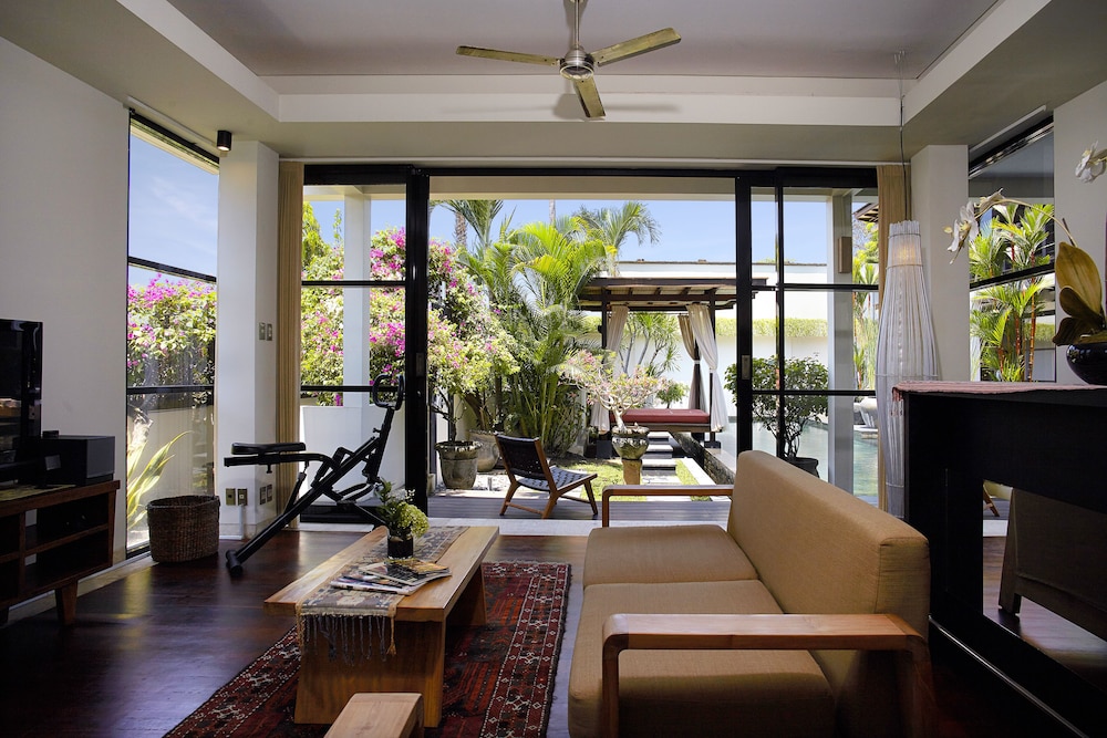 TEMPLE HILL RESIDENCE 48/72