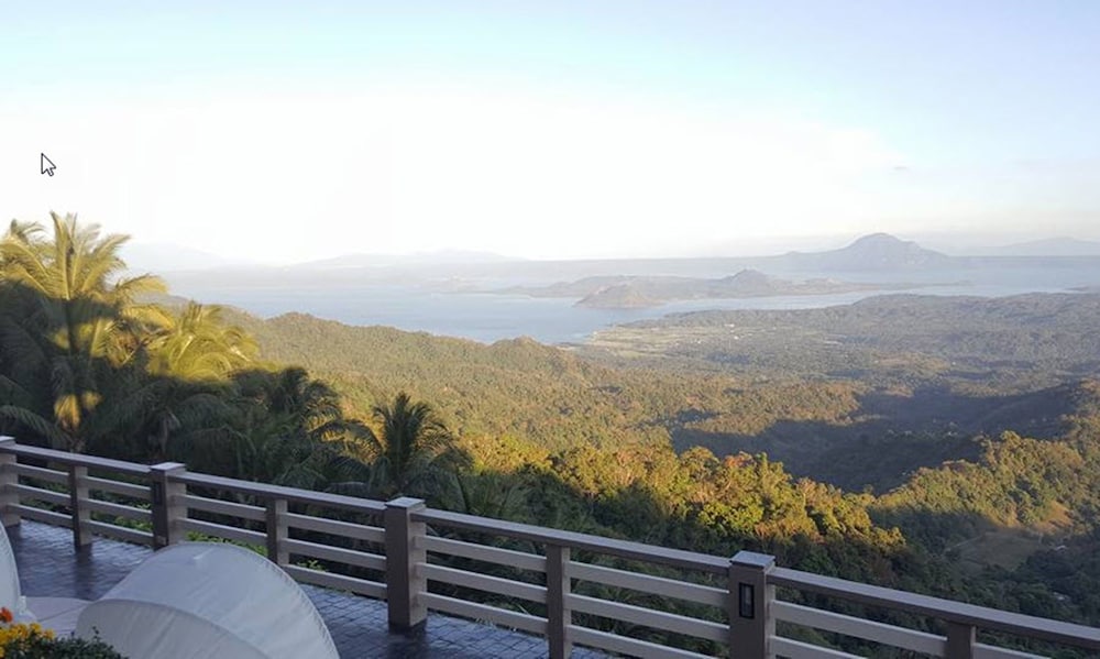 The Oriental Luxury Suites Tagaytay 41/50