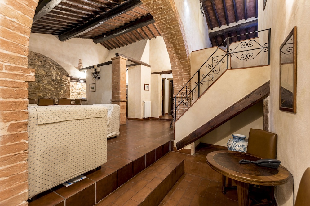 Residence Borgo Il Poggiaccio 65/82