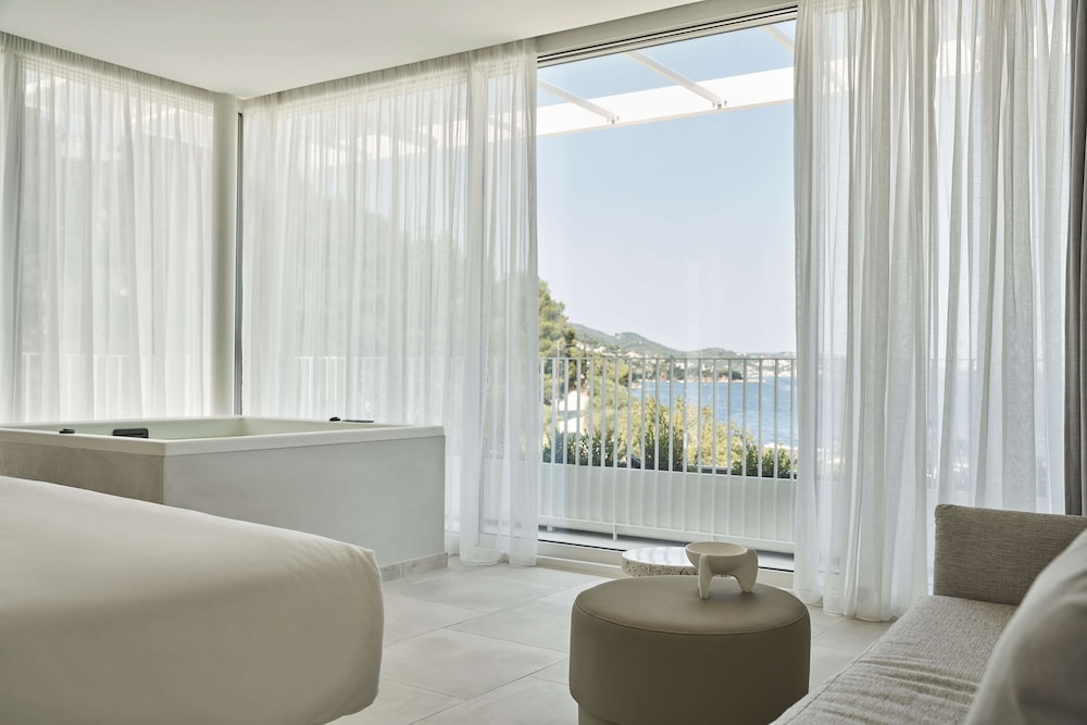Radisson Resort Plaza Skiathos 10/50