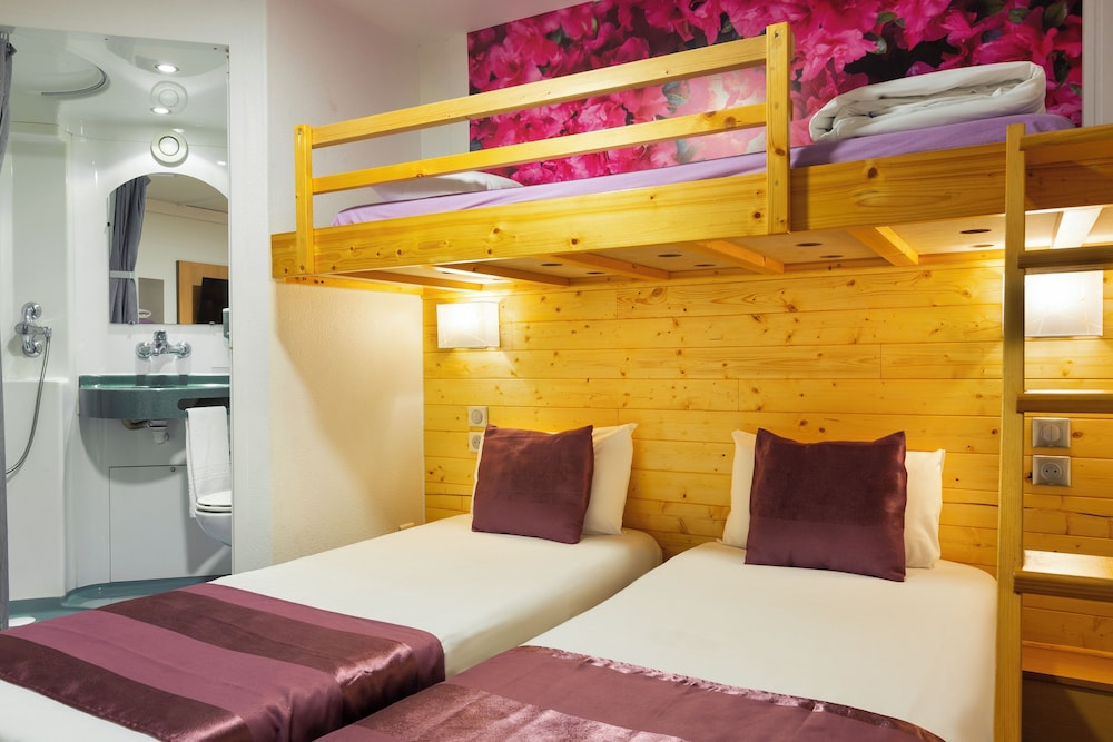 غرفة ثلاثية بثلاثة أسرّة، Fasthotel Orleans Sud 3/10