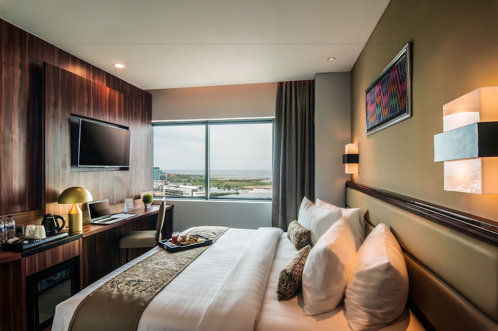 Arthama Hotels Losari Makassar 36/48
