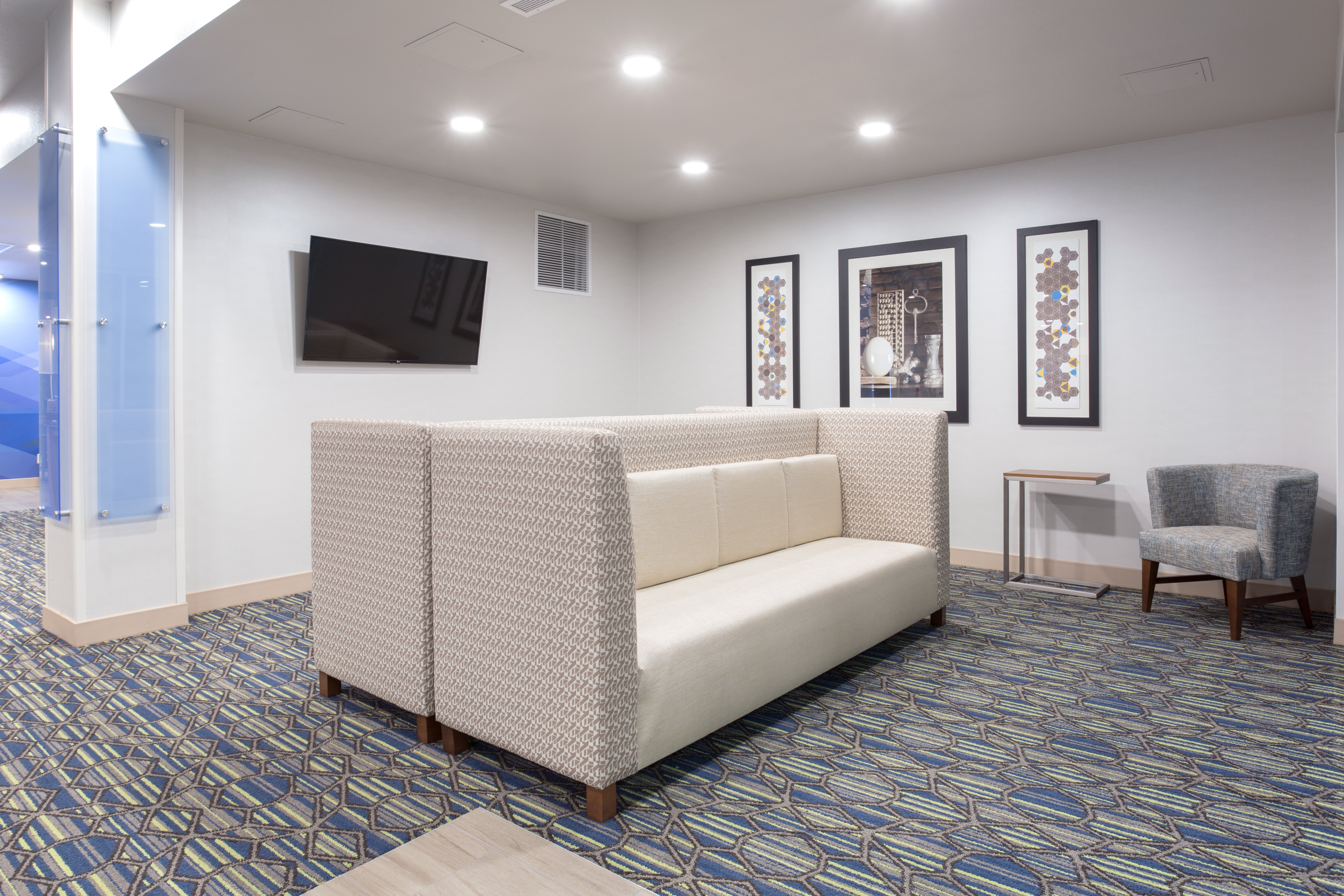 Holiday Inn Express And Suites Lincoln I 80 41/60