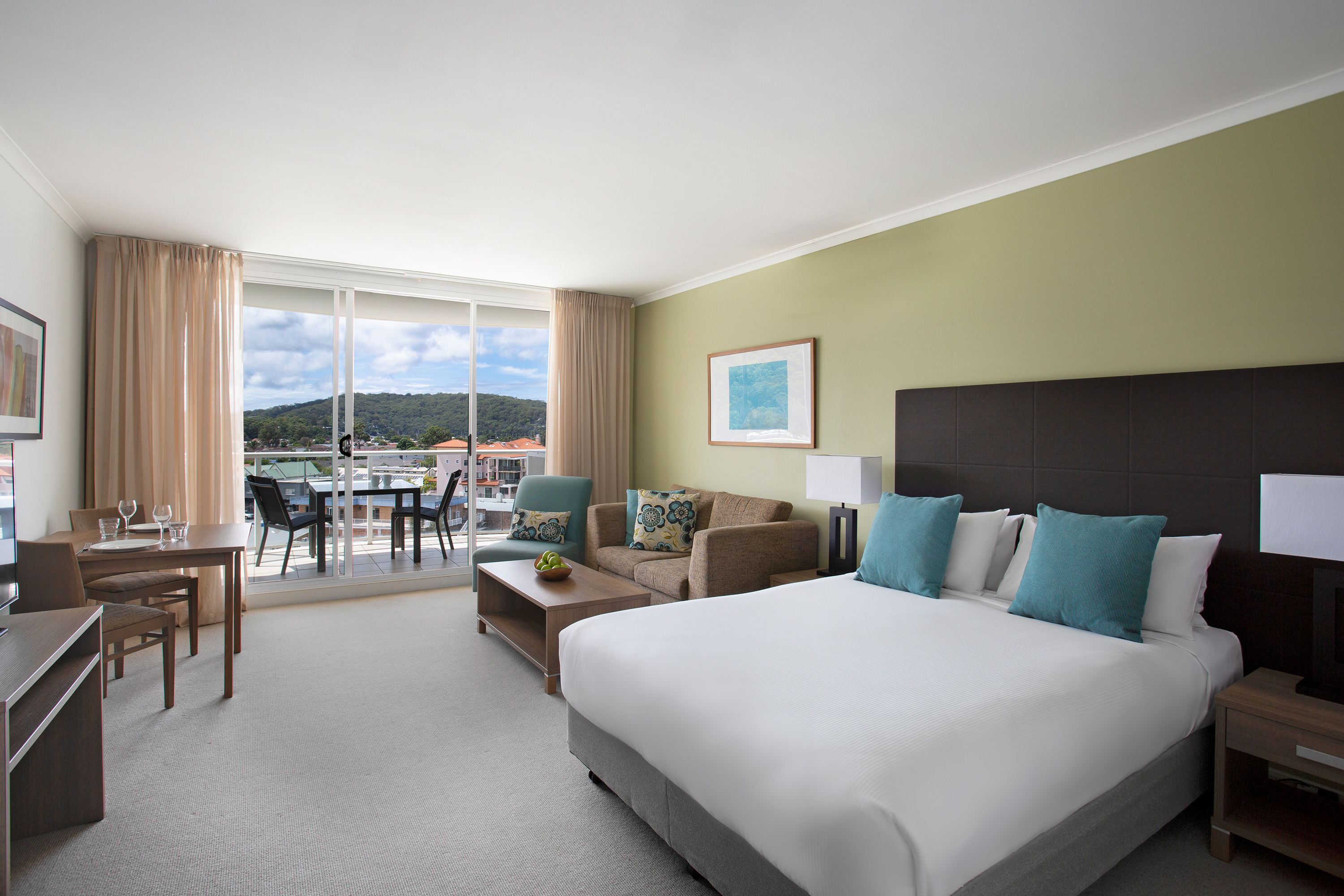 Spa, Studio, Suite, Hinterland View