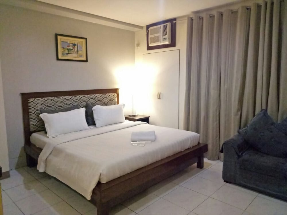 Dragonlink Suites 18/42