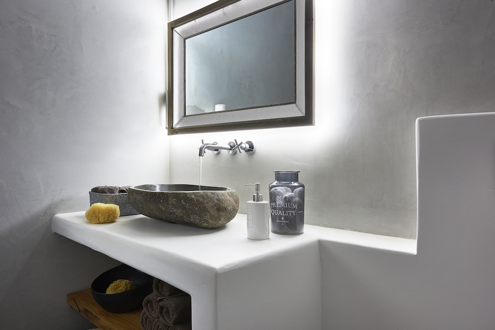 Santa Maria Luxury Suites 20/32