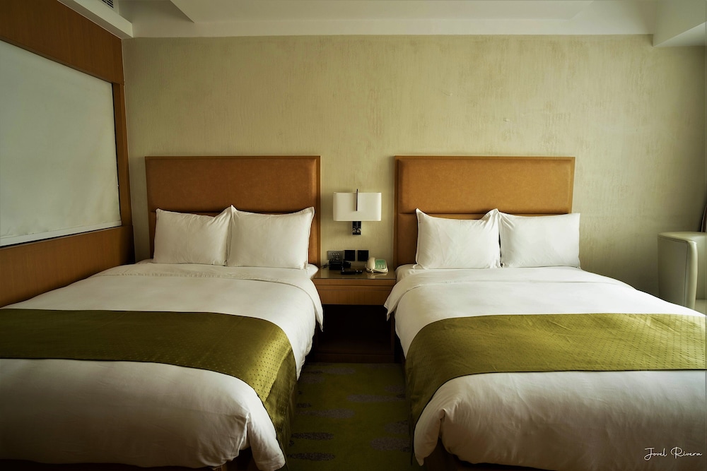 Holiday Inn Baguio City Centre 9/25