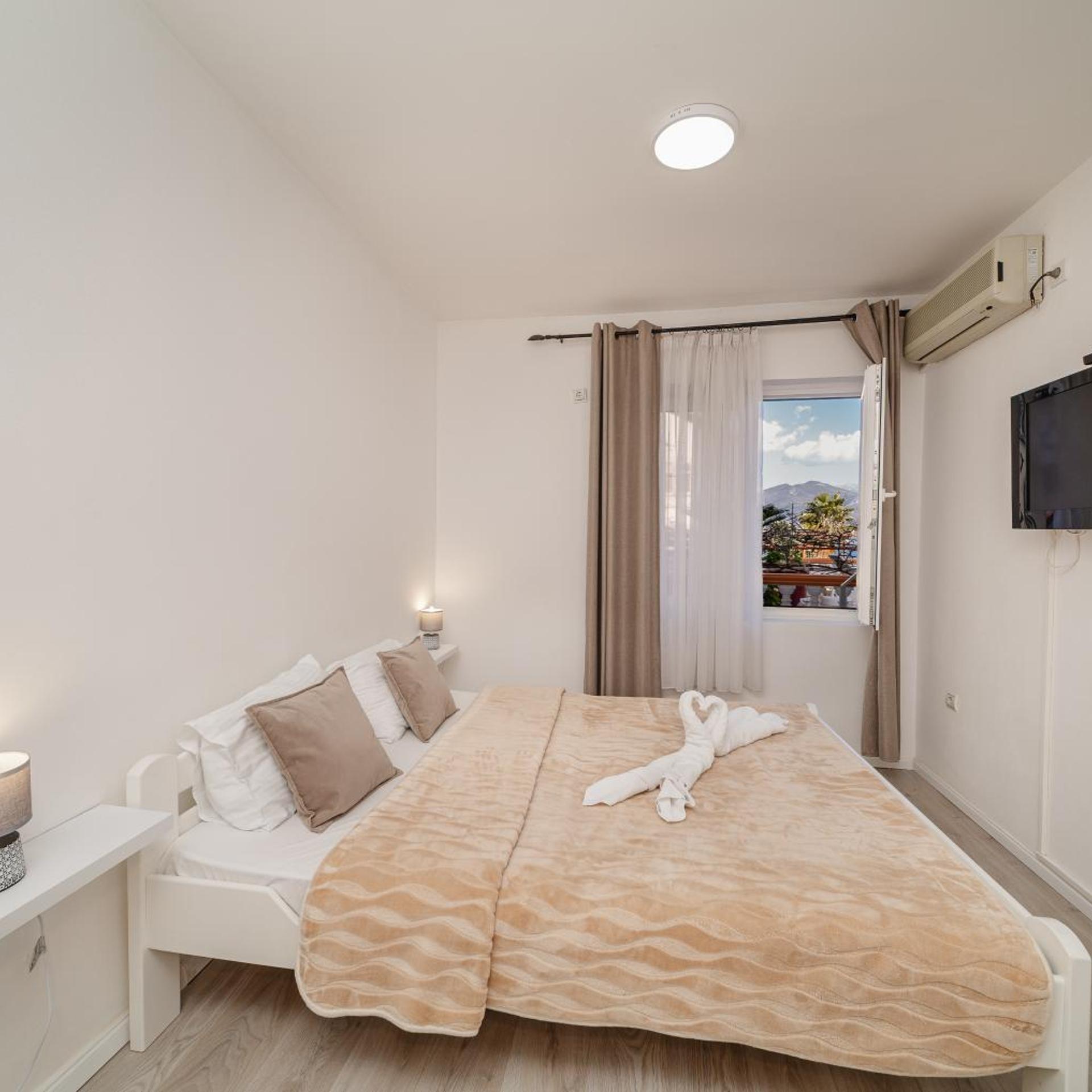 Azzurro Hotel Bijela, Herceg Novi 13/50
