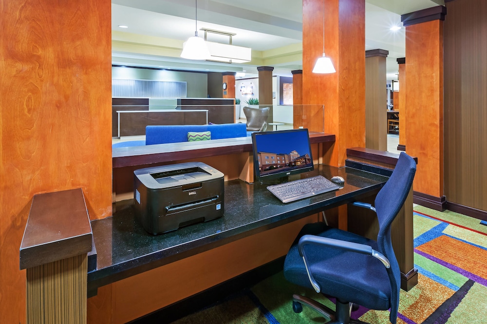 Fairfield Inn and Suites Rogers 36/56