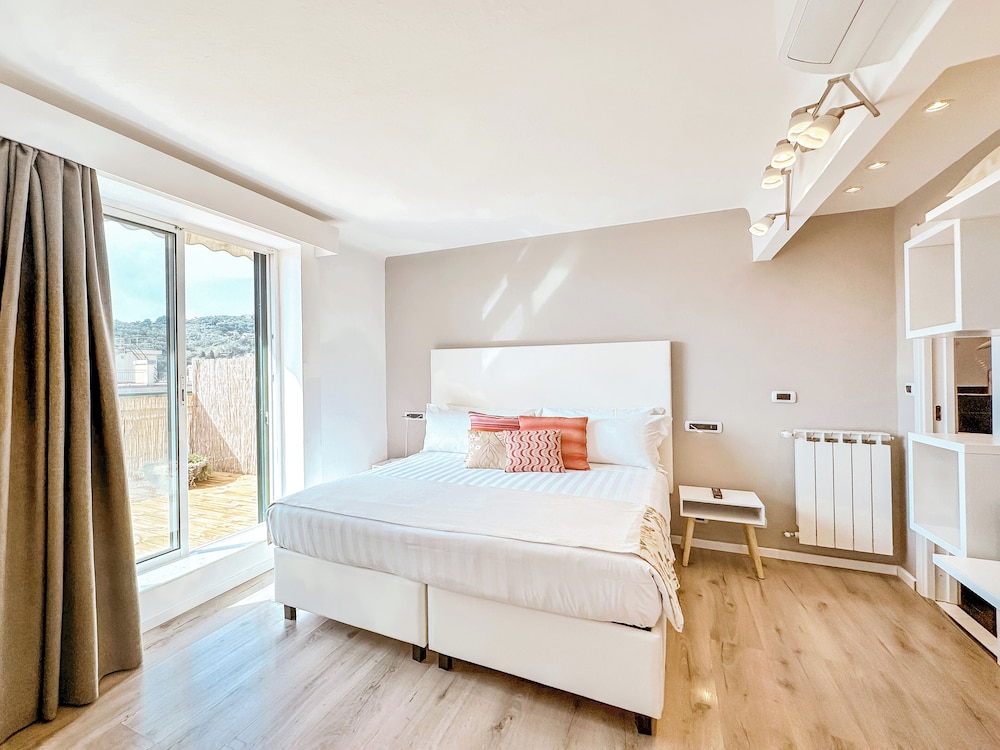 COMFORT, DOUBLE OR TWIN BED, SEA VIEW, TERRACE