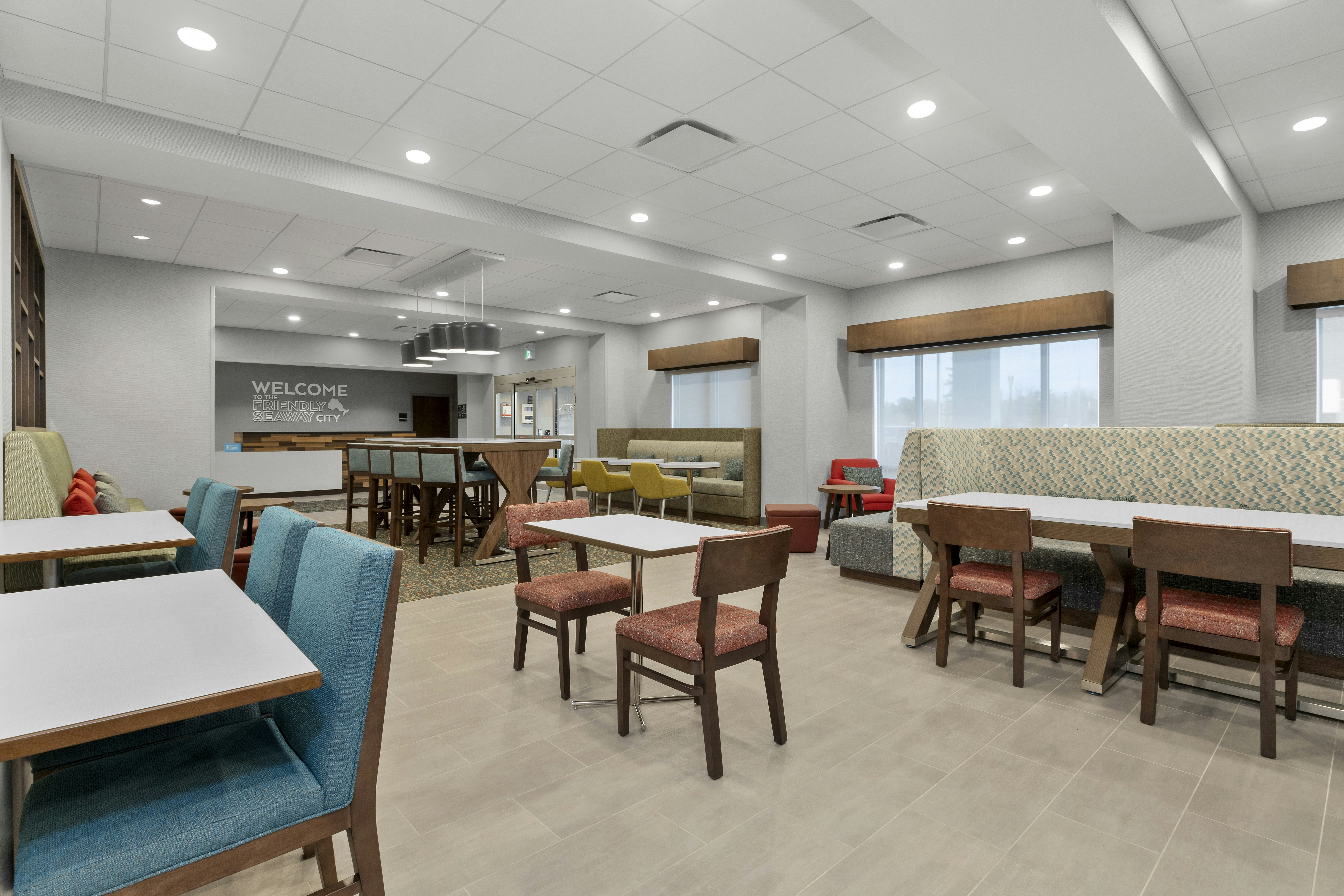 Hampton Inn by Hilton Cornwall 18/26