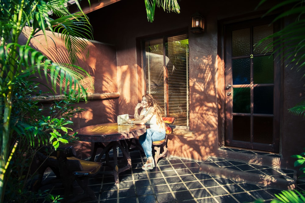 Baanpong Lodge 8/50