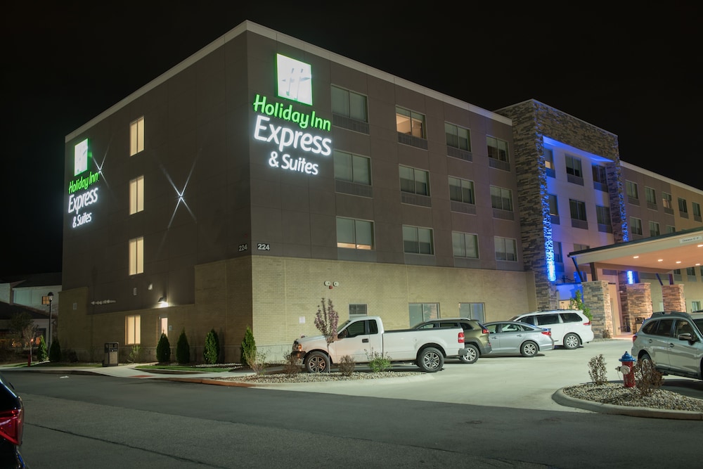 Holiday Inn Express Suites Merrillville 1/45