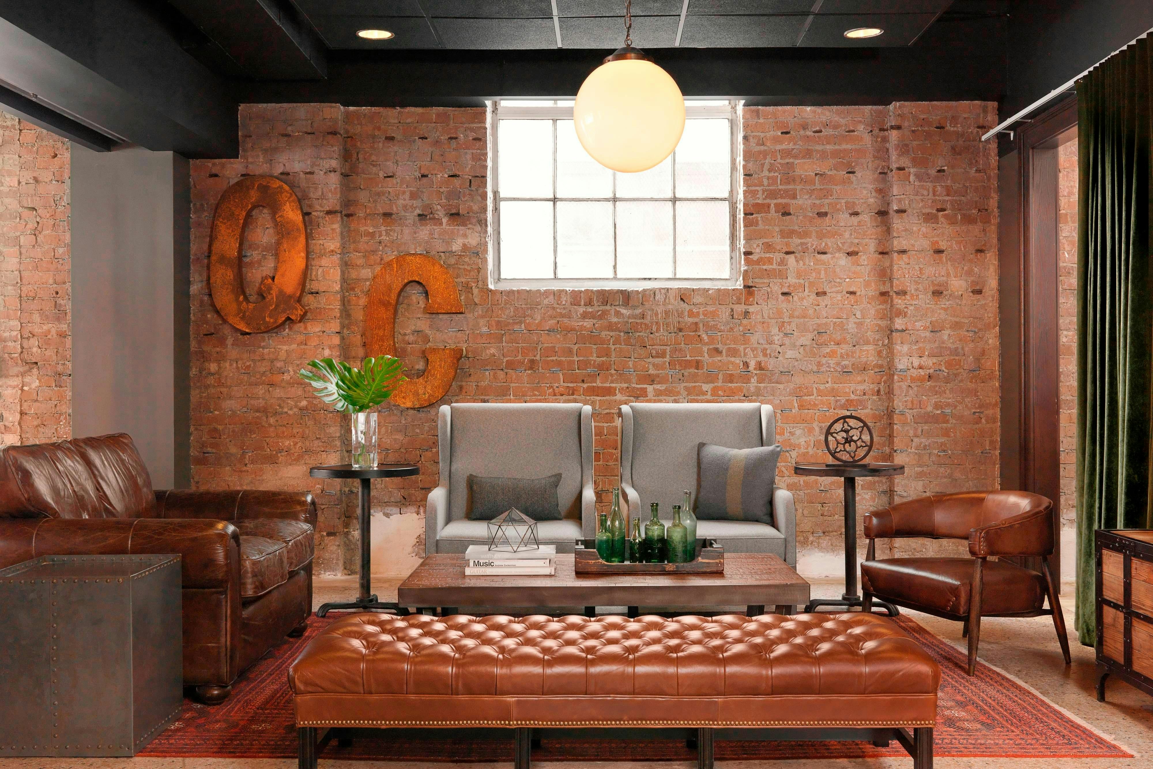 Q&C HOTEL AND BAR NEW ORLEANS AUTOGRAPH COLLECTION 7/8