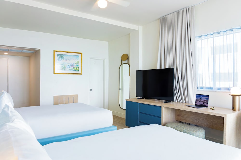 Deluxe, 2 Queen Beds, Ocean Front, Balcony