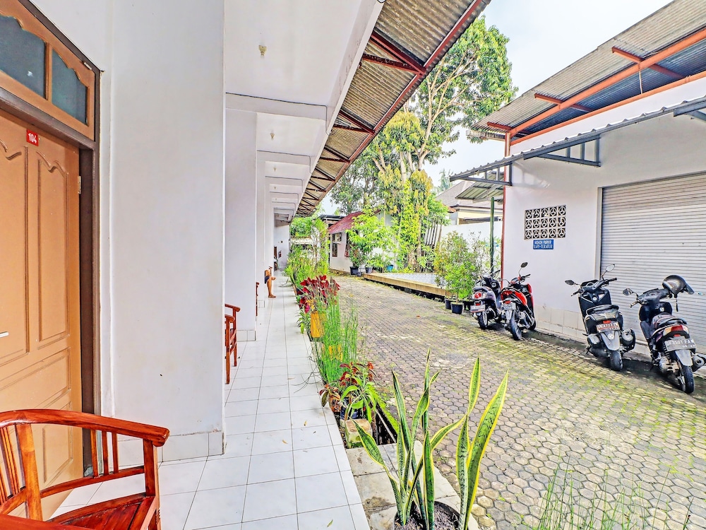 Super OYO 1356 Gusti Residence 35/46
