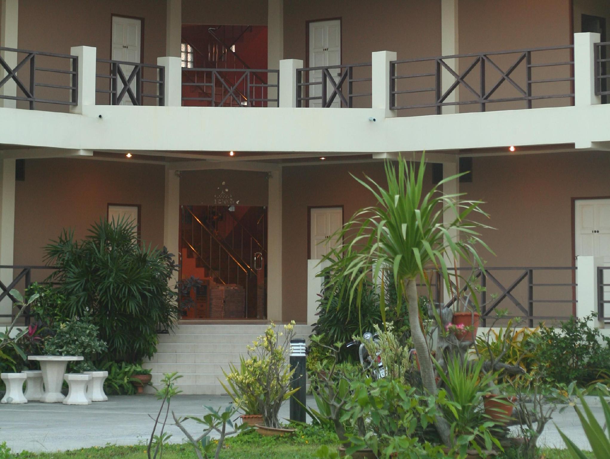 Baan Chomphu 4/21